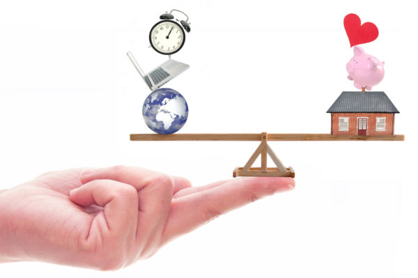 Photo 66484226 : Balance © Charlieaja | Dreamstime.com