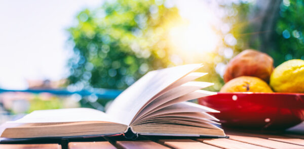 Photo 190058489 | Summer Reading © Olezzo | Dreamstime.com