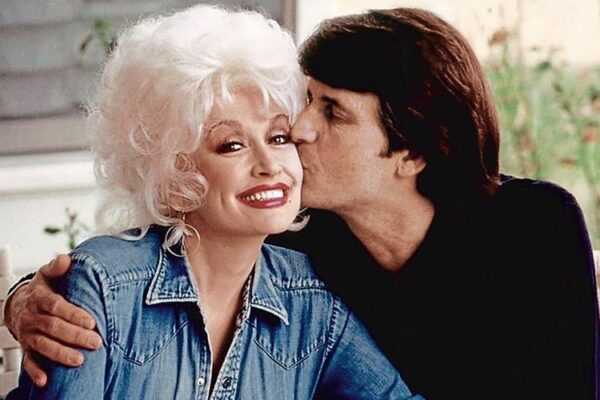 Dolly-Parton-Shares-Vintage-Photo-Instagram Carl-Feb 14 2022